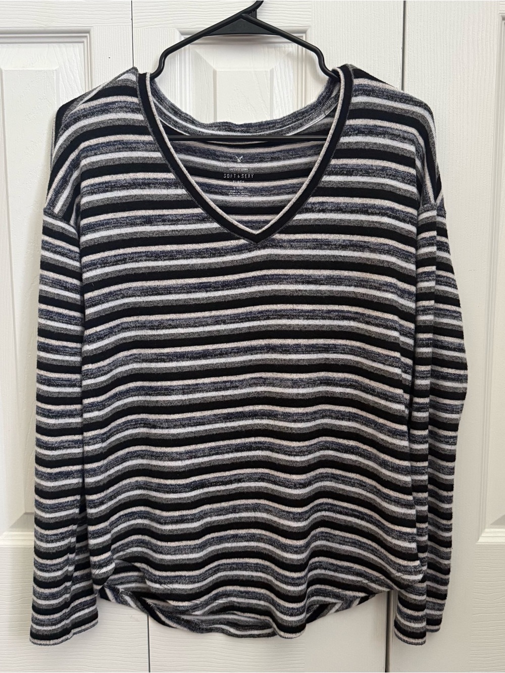 American Eagle Outfitters Black & White Striped V-Neck Sweater